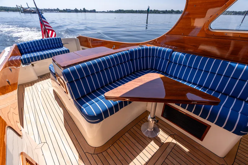 A’gangee II Yacht Photos Pics 