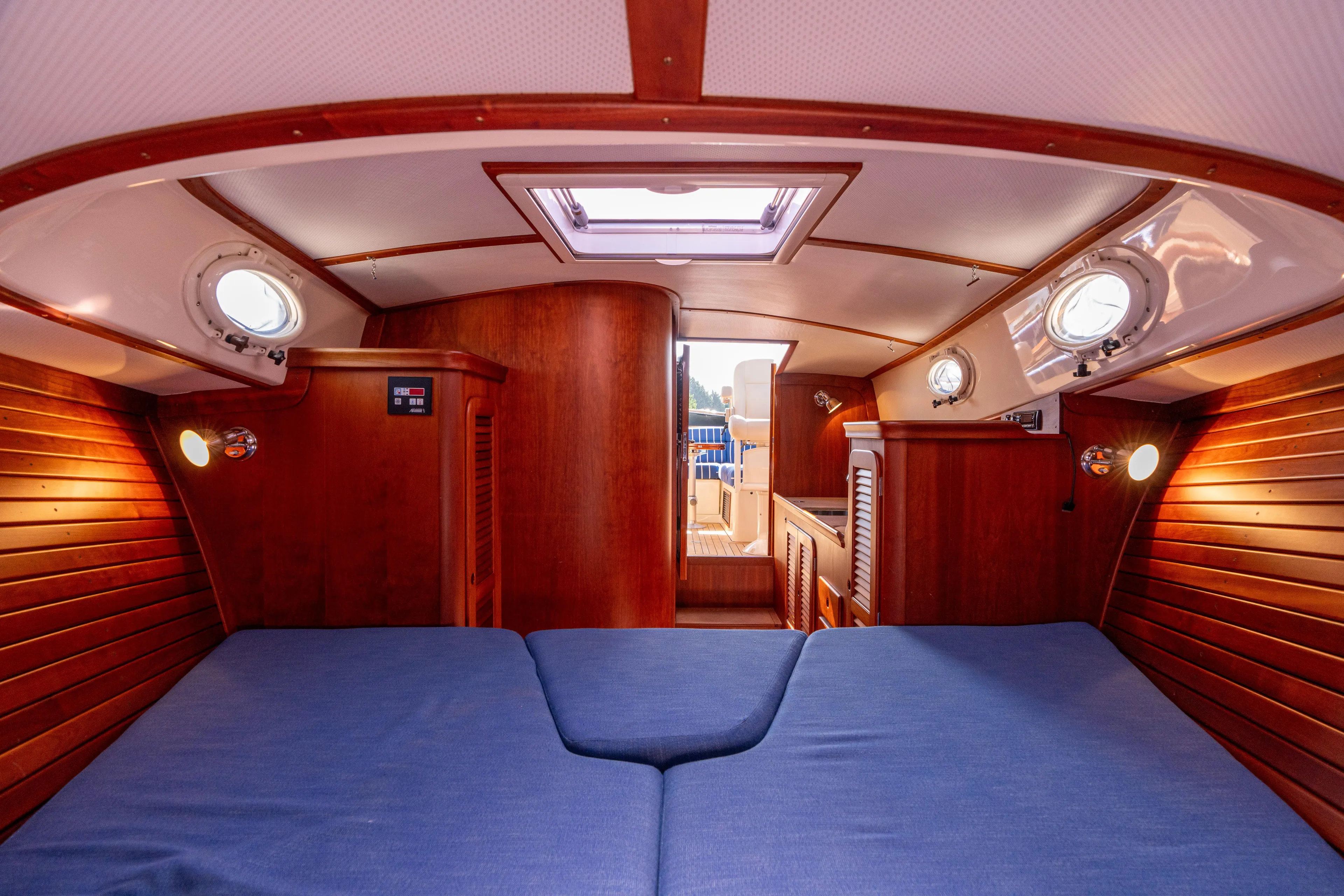 A’gangee II Yacht Photos Pics 