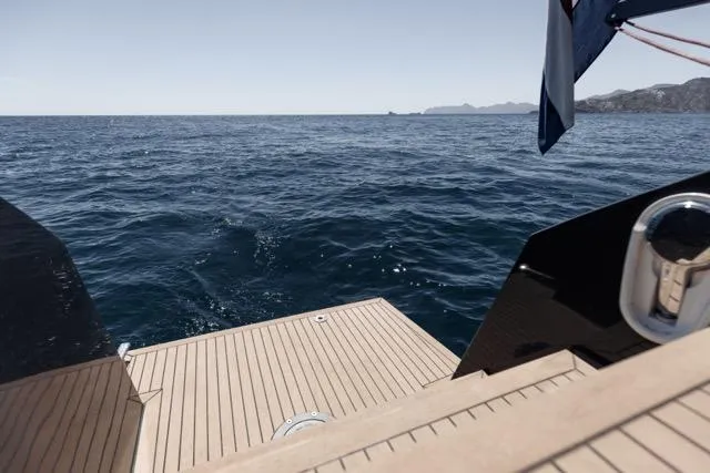  Yacht Photos Pics Luxury yacht deck overlooking the ocean, Eyecat 55 Autumn, 2024 model.