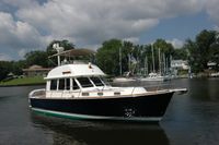 2005 Sabre 42 Flybridge Sedan