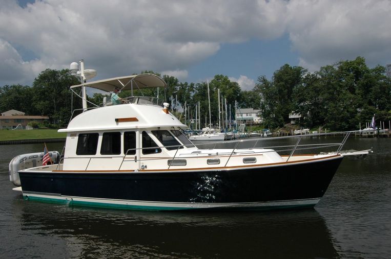 2005-42-sabre-42-flybridge-sedan