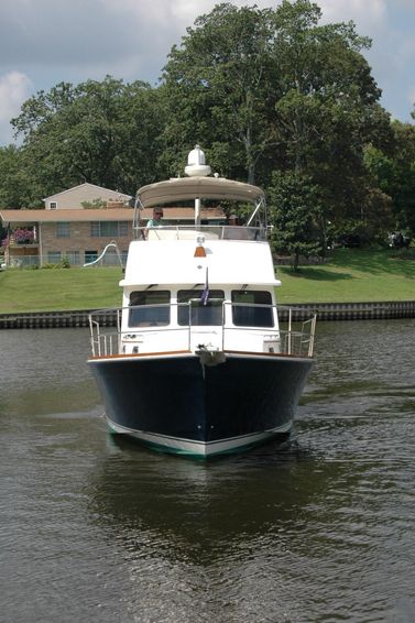 2005-42-sabre-42-flybridge-sedan