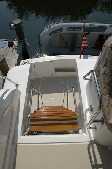 2005-42-sabre-42-flybridge-sedan