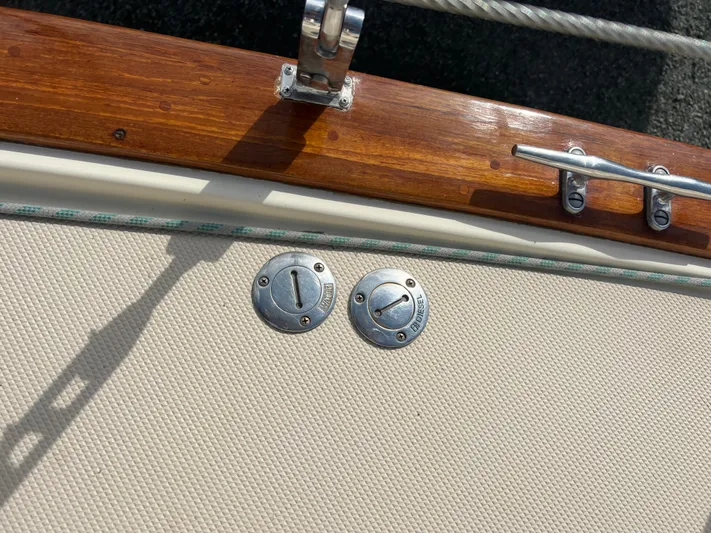 Ananda Yacht Photos Pics 