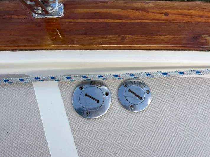 Ananda Yacht Photos Pics 