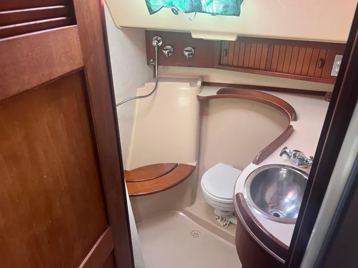 Ananda Yacht Photos Pics 