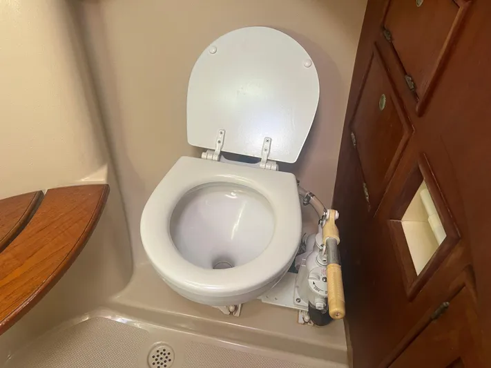 Ananda Yacht Photos Pics 