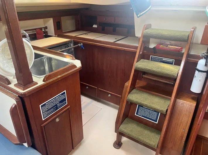 Ananda Yacht Photos Pics 