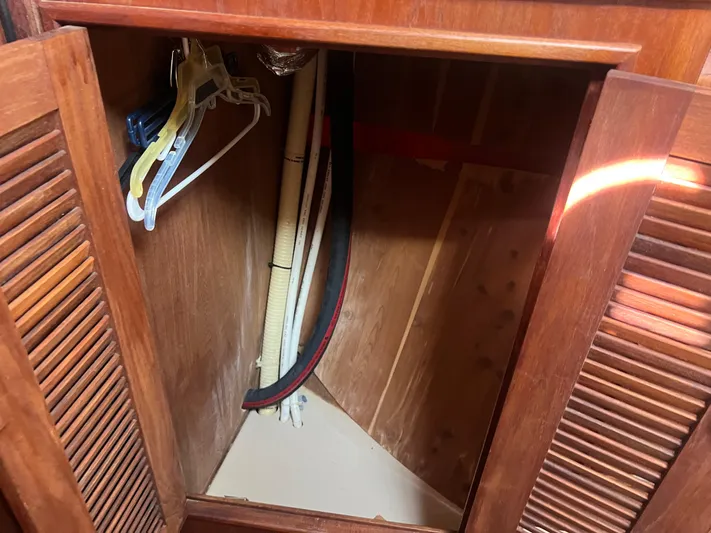 Ananda Yacht Photos Pics 