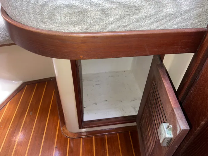 Ananda Yacht Photos Pics 