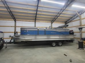 Manitou Oasis 24