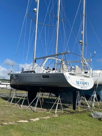  Yacht Photos Pics 2017 Beneteau Oceanis 41.1 sailboat on stands, clear sky background.