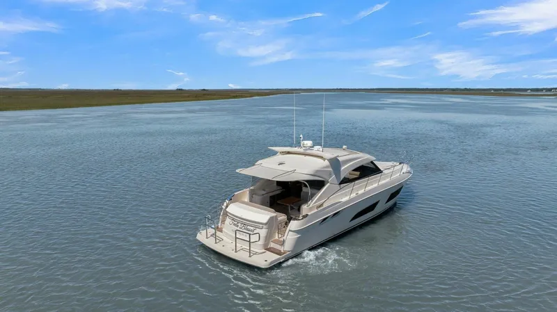  Yacht Photos Pics 2020 Riviera 4800 Sy - Image 4