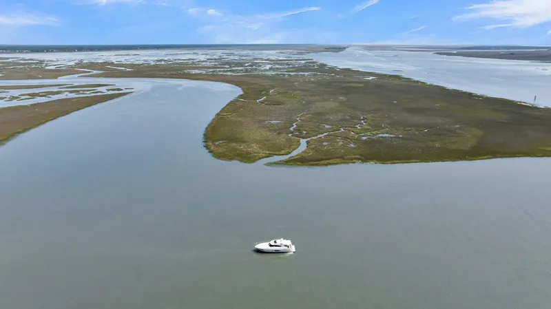  Yacht Photos Pics 2020 Riviera 4800 Sy - Image 22