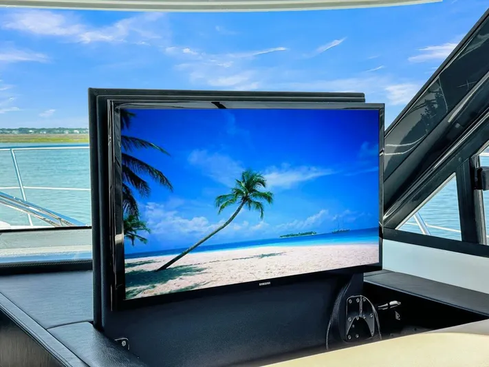  Yacht Photos Pics 2020 Riviera 4800 Sy - Image 35