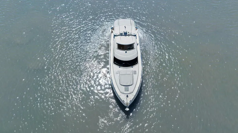  Yacht Photos Pics 2020 Riviera 4800 Sy - Image 11