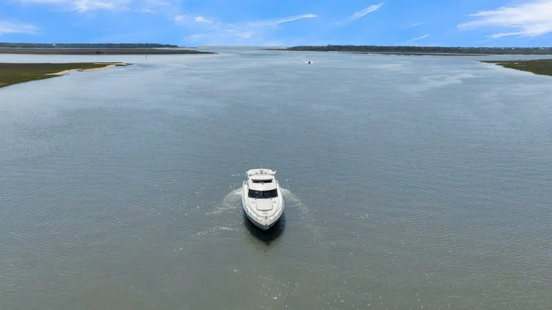  Yacht Photos Pics 2020 Riviera 4800 Sy - Image 23