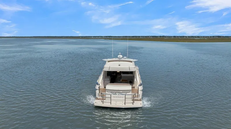  Yacht Photos Pics 2020 Riviera 4800 Sy - Image 5