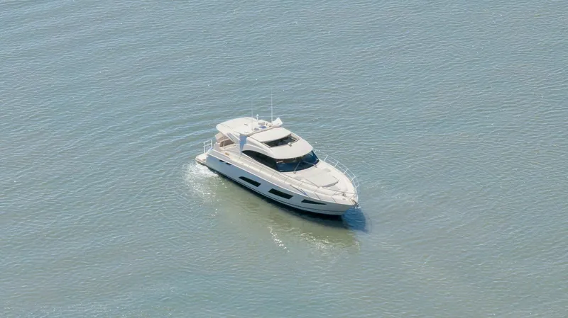  Yacht Photos Pics 2020 Riviera 4800 Sy - Image 14