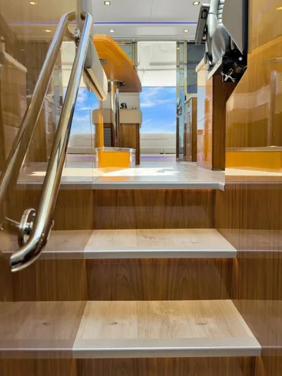  Yacht Photos Pics 2020 Riviera 4800 Sy - Image 45