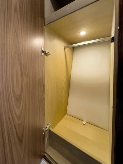  Yacht Photos Pics 2020 Riviera 4800 Sy - Image 32