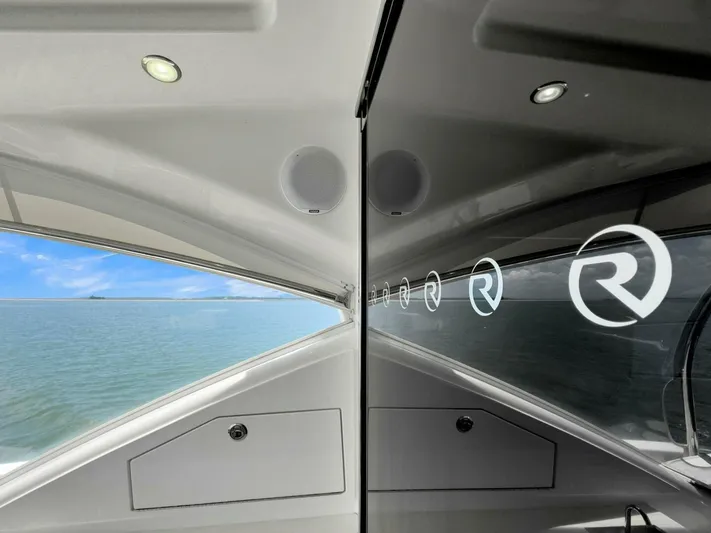  Yacht Photos Pics 2020 Riviera 4800 Sy - Image 44