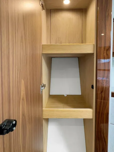  Yacht Photos Pics 2020 Riviera 4800 Sy - Image 34