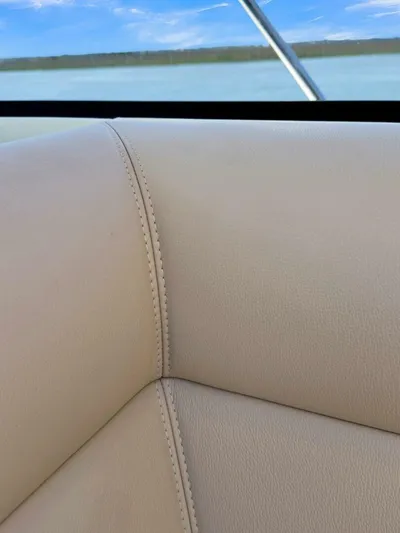  Yacht Photos Pics 2020 Riviera 4800 Sy - Image 40