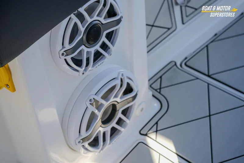  Yacht Photos Pics 2023 HCB 39 Speciale boat speakers and deck detail, showcasing modern marine audio system.