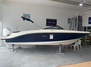 2022 Sea Ray SPX 210 OB