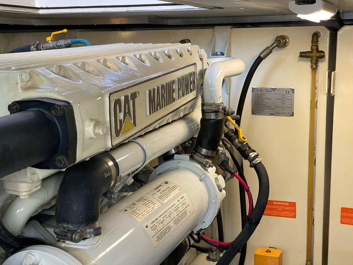 2006 Azimut 52 