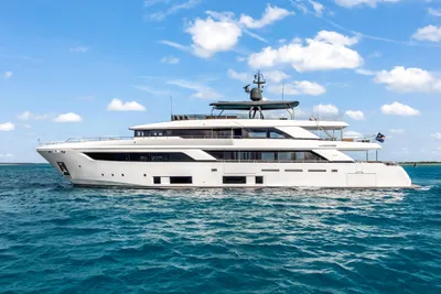 Custom Line NAVETTA 42