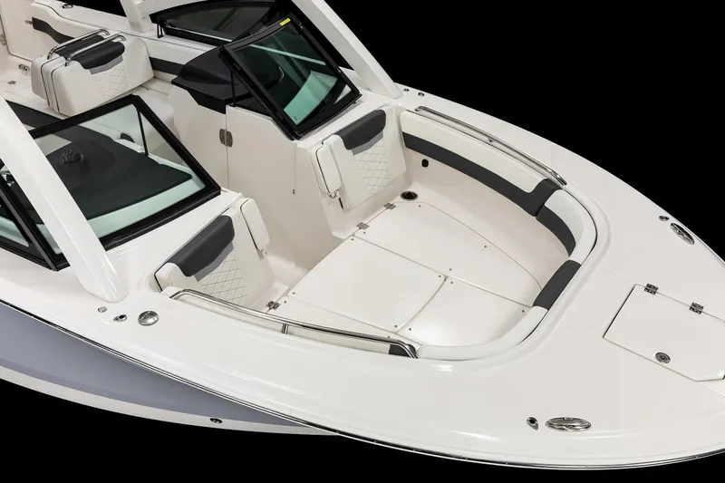  Yacht Photos Pics 2026 Robalo R277 Dual Console boat with spacious seating and sleek design.