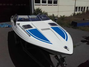 1988 Bayliner 2250 Capri Br