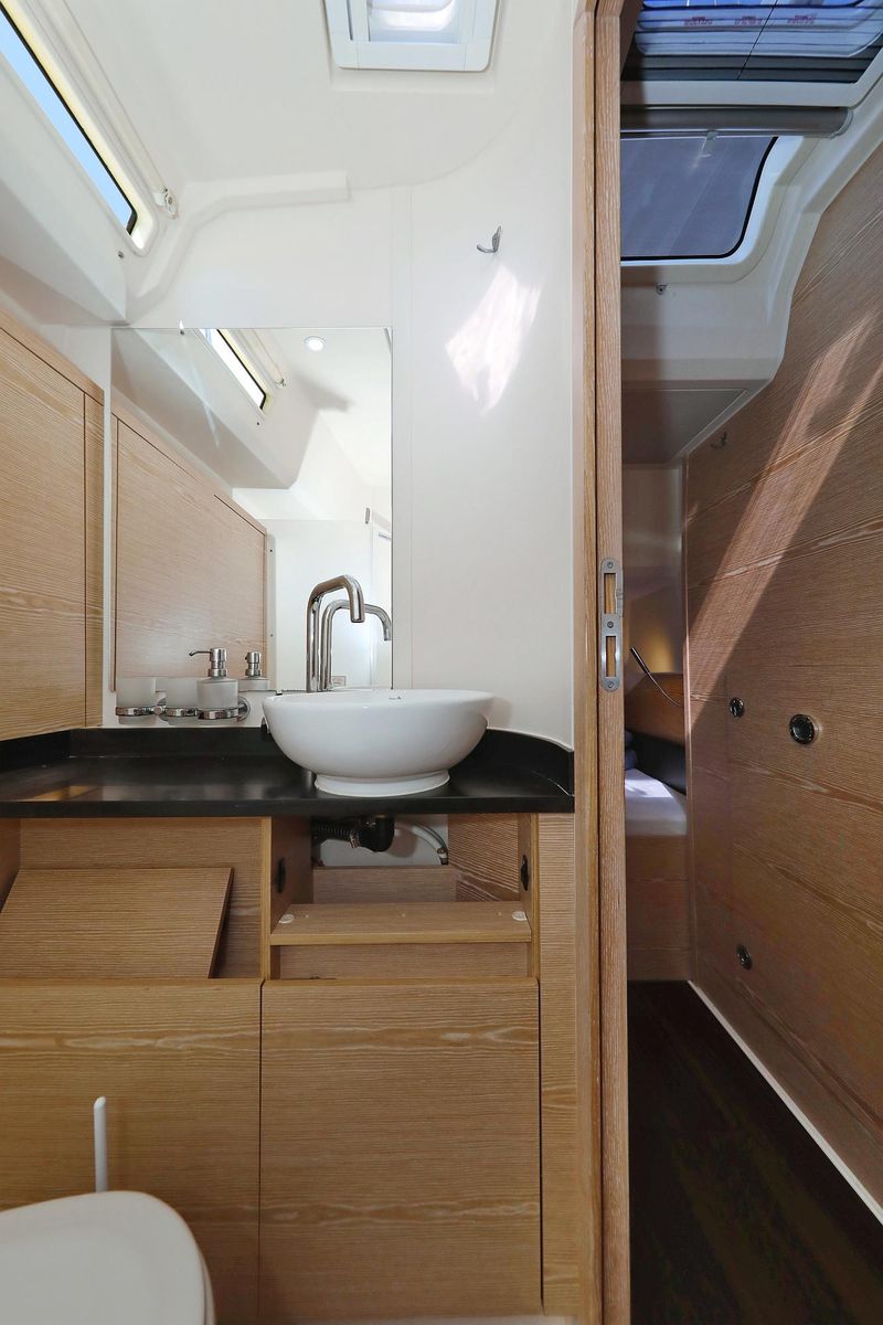 2017 Hanse 56 