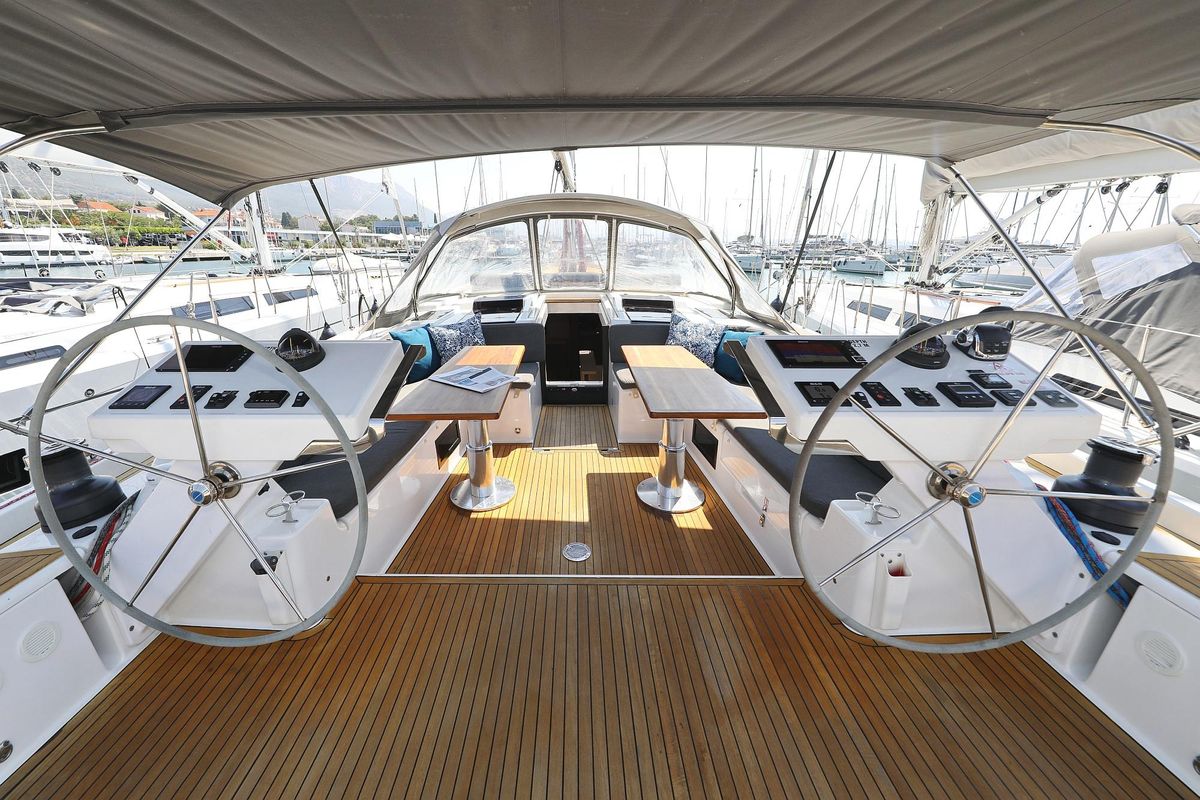 2017 Hanse 56 