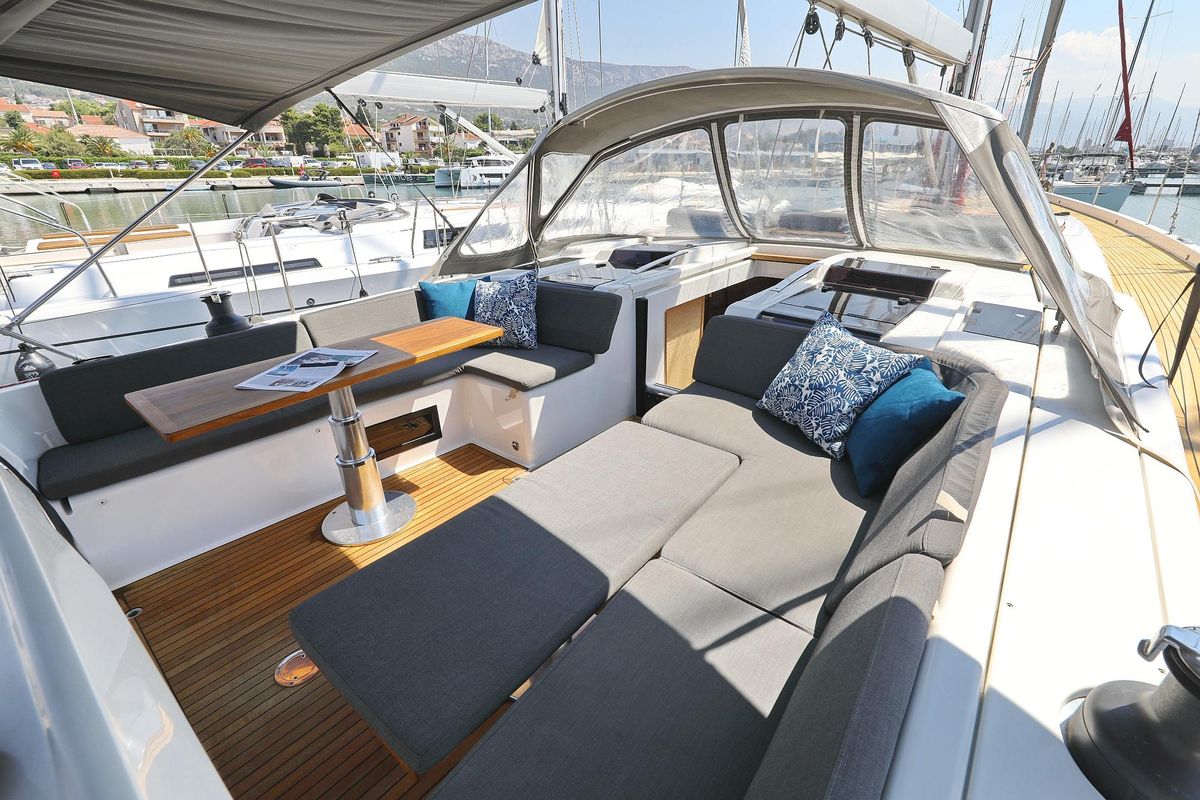 2017 Hanse 56 