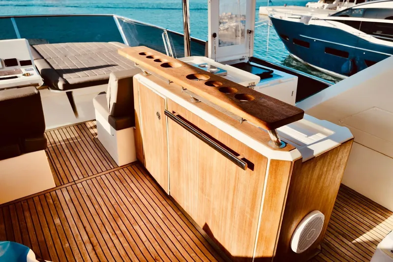 Endless Summer II Yacht Photos Pics 