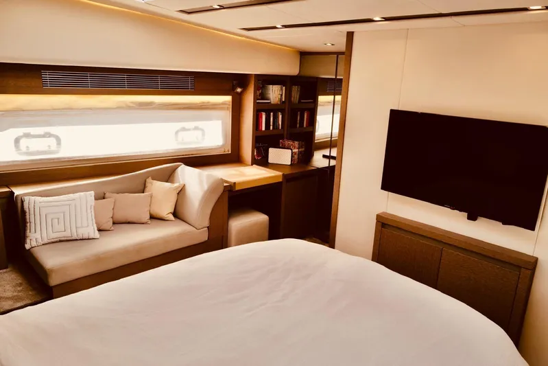 Endless Summer II Yacht Photos Pics 