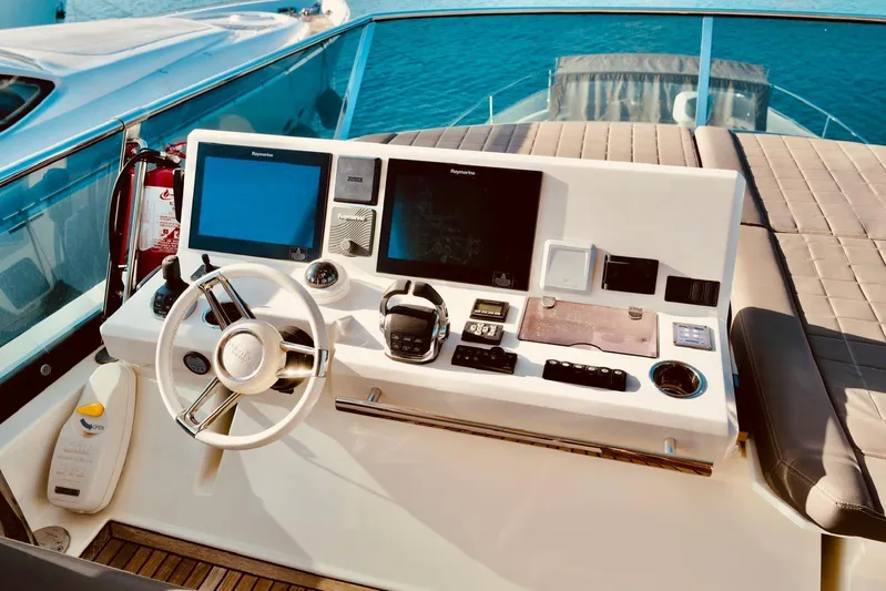 Endless Summer II Yacht Photos Pics 