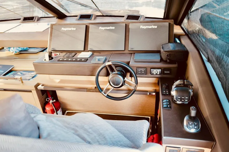 Endless Summer II Yacht Photos Pics 