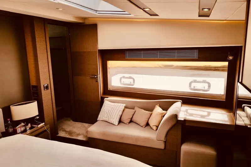 Endless Summer II Yacht Photos Pics 