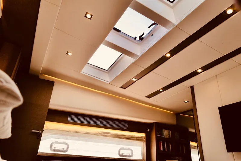 Endless Summer II Yacht Photos Pics 