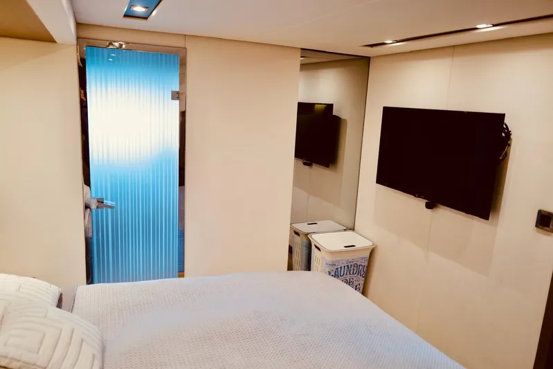 Endless Summer II Yacht Photos Pics 