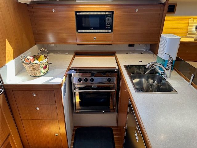 2021 Catalina 42 