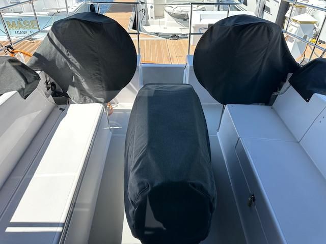 2021 Catalina 425