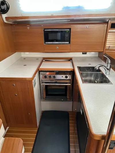 Tortuga Yacht Photos Pics 