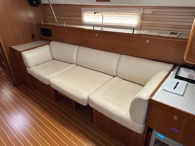 2021 Catalina 425