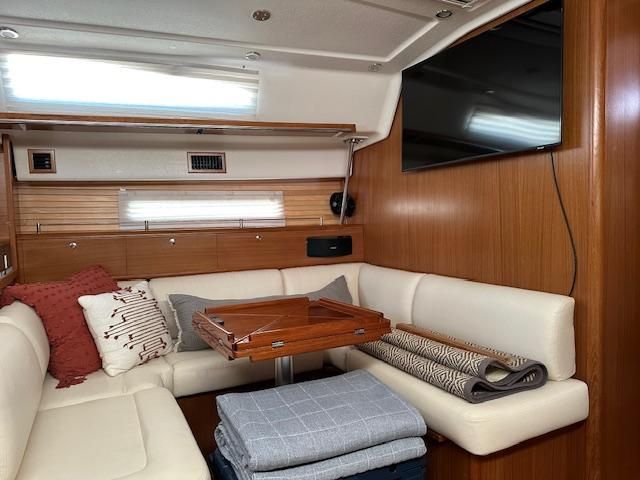 2021 Catalina 425