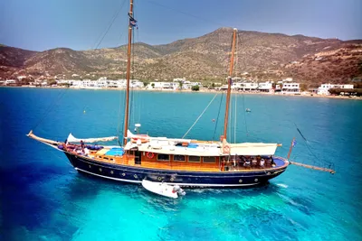Custom Psarros Shipyard